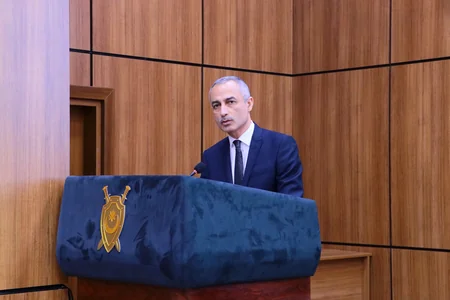 Baş Prokurorluqda aktual hüquqi problemlərin həlli üçün yeni təkliflər müzakirə edilib