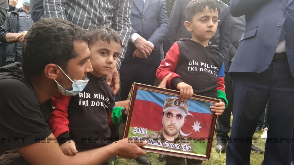 Azərbaycan Ordusunun şəhid hərbi qulluqçusu dəfn olunub - VİDEO - YENİLƏNİB