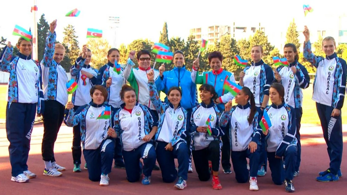 Həndbol komandalarımız yeni mövsümə açıq havada hazırlaşır