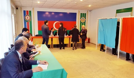 DTX-nin hərbi qulluqçuları Prezident seçkilərində fəal iştirak edirlər