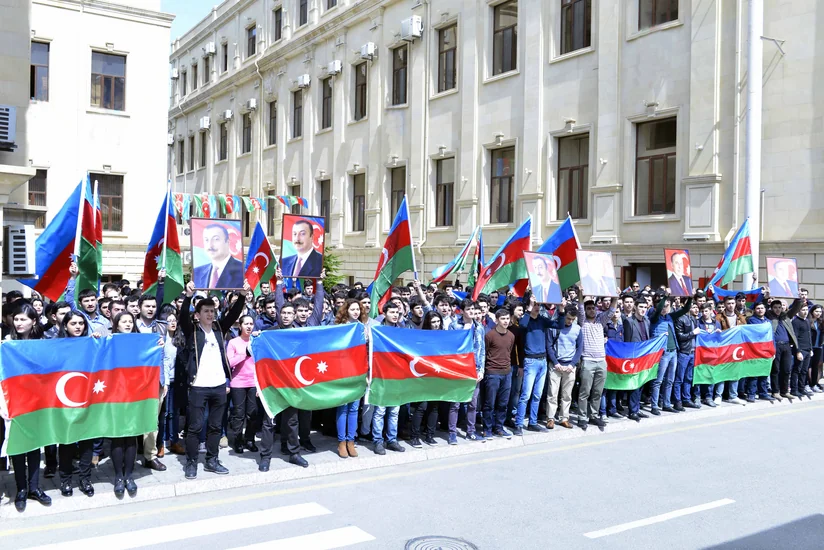 ​В Бакинской Высшей Школе Нефти проведена акция в поддержку армии - ФОТО