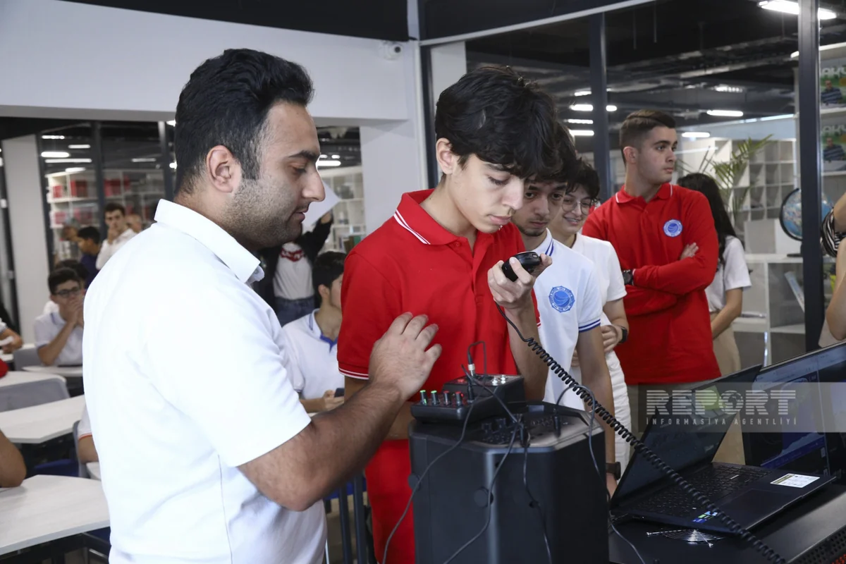 Azerbaijani schoolchildren make second contact with International Space Station