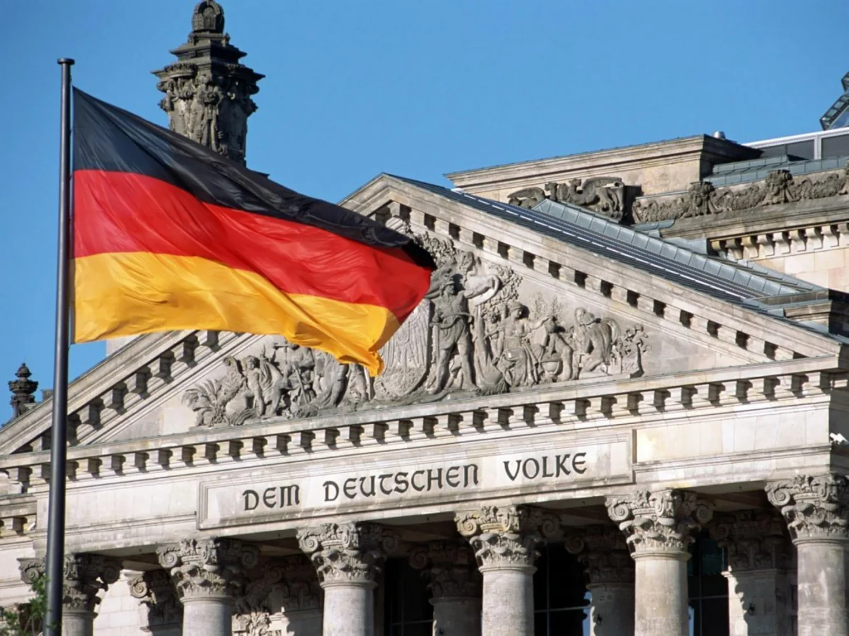 Germany says legal business relations with Iran should be possible