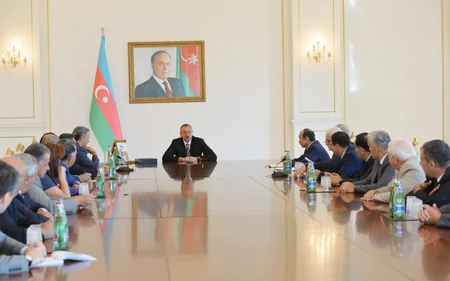 ​Prezident İlham Əliyevə Mətbuat Şurasının xüsusi mükafatı təqdim olunub - ƏLAVƏ OLUNUB
