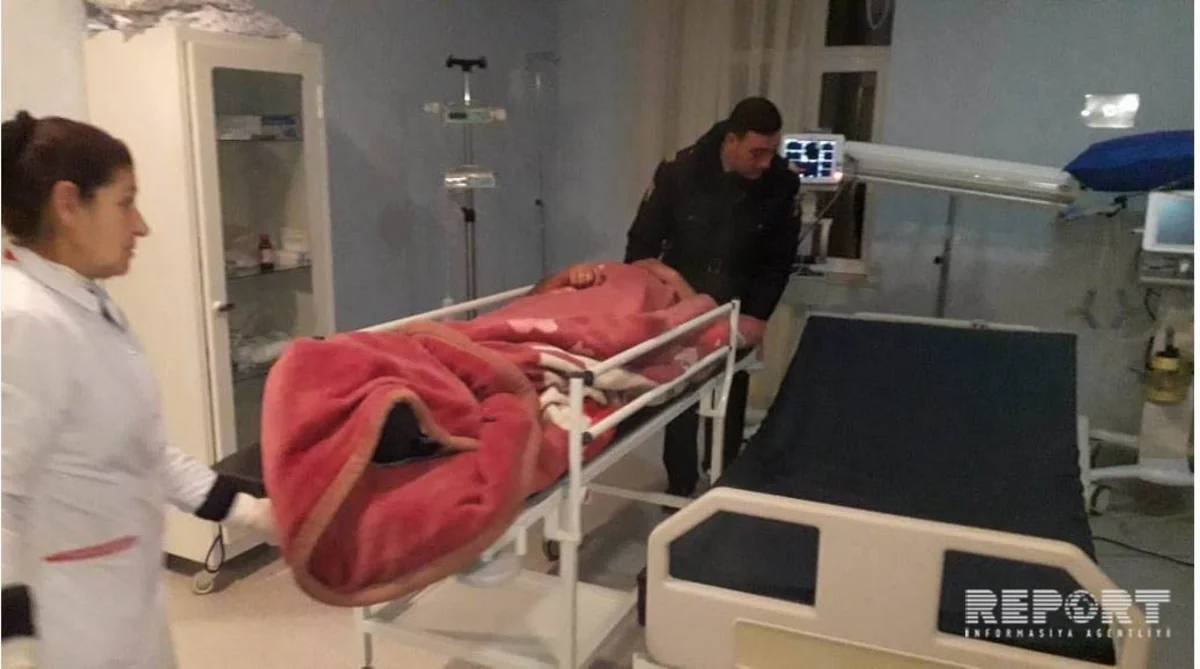 Kürdəmirdə bələdiyyə sədrinin oğulları həmkəndlilərini bıçaqlayıb - FOTO - VİDEO