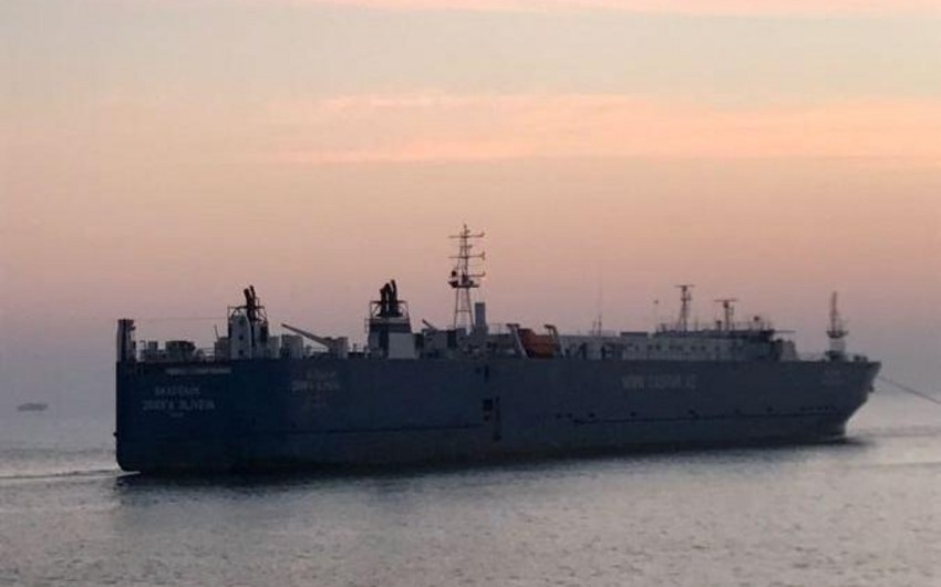 “Akademik Zərifə Əliyeva” gəmi-bərəsi sahilə gətirilir
