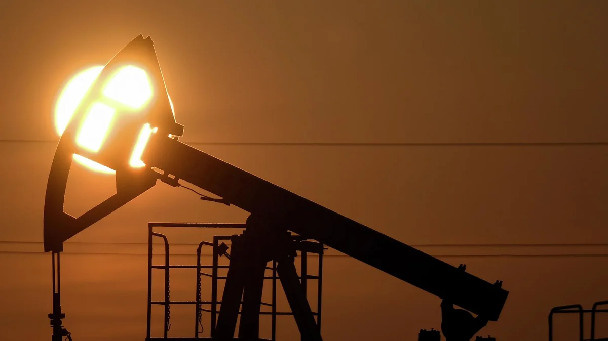 Кувейт продлил меры по сокращению добычи нефти