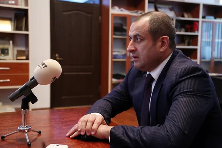 Deputat Adil Əliyev: “Vəzifə daşıyıb, xəbər saytına sahib olmaq çox təhlükəlidir” - MÜSAHİBƏ
