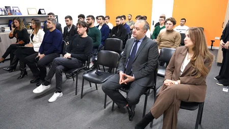 Azərbaycan Üzgüçülük Federasiyası idmançılar üçün seminar keçirib