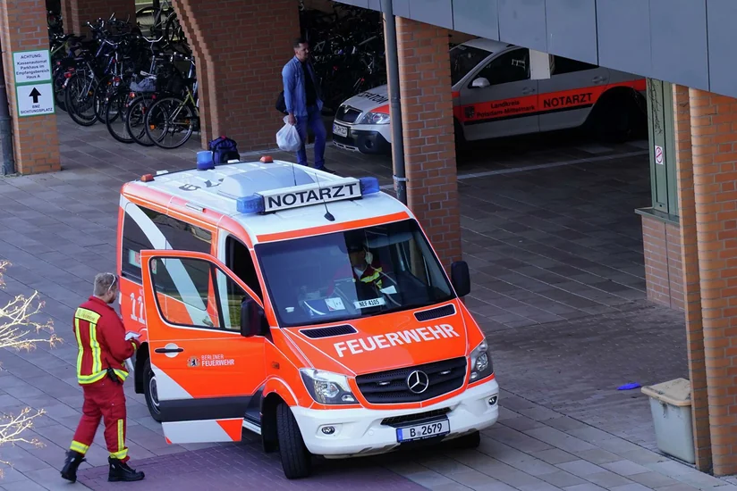 Germany records almost 1,000 COVID-related deaths per day