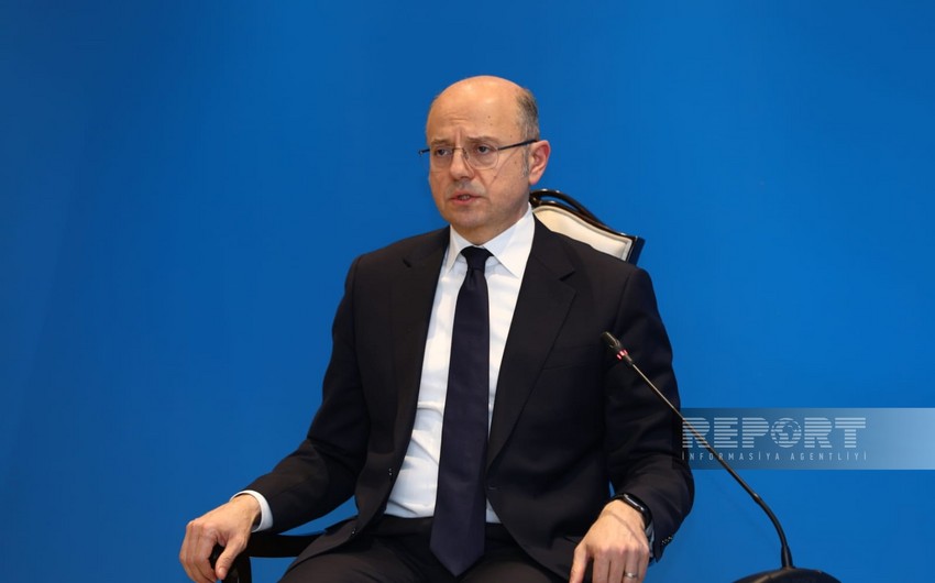 Пярвиз Шахбазов: Азербайджан направит на экспорт половину добытого газа в этом году