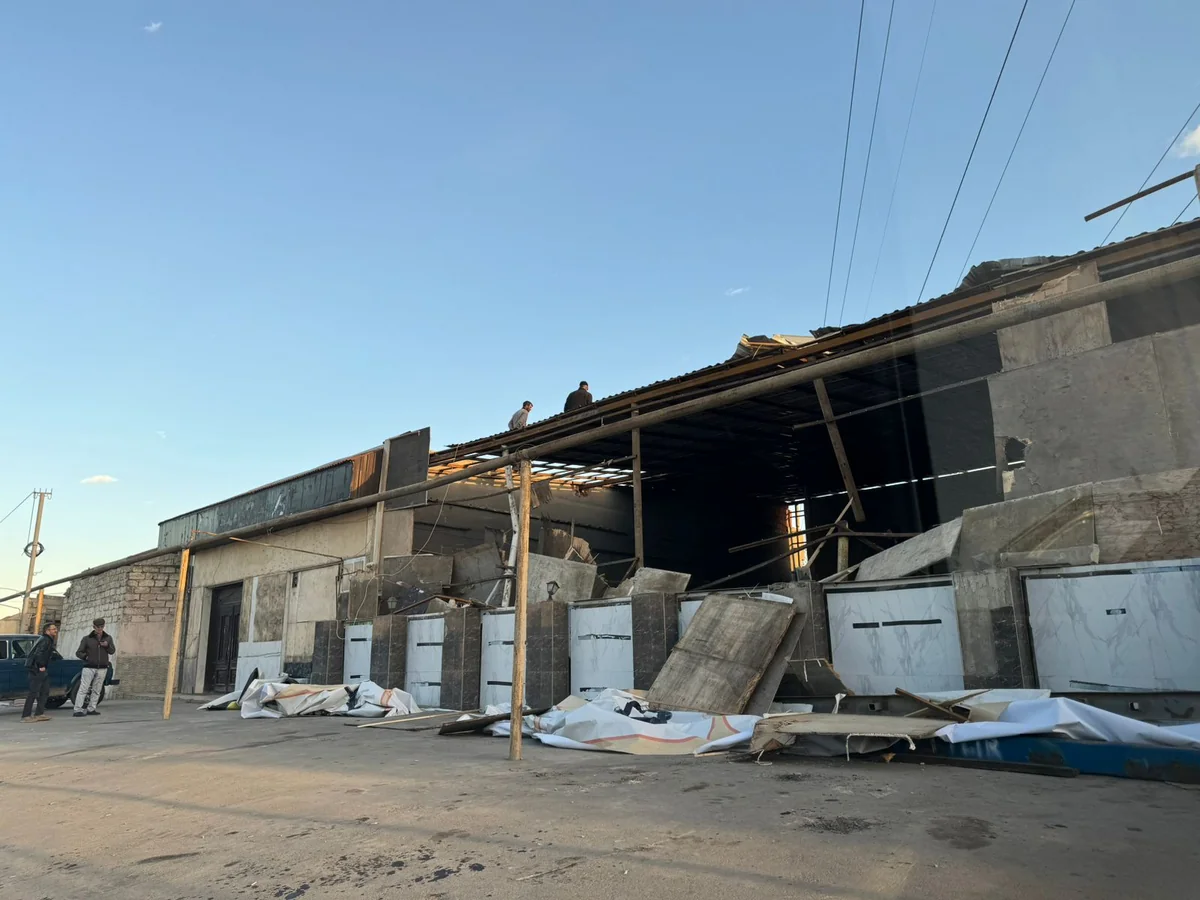 Bakıda qanunsuz tikili sökülüb