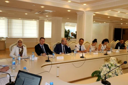 ​Dövlət qurumları və xarici maliyyə institutları ilə kommunal xidmətlər müzakirə olunub