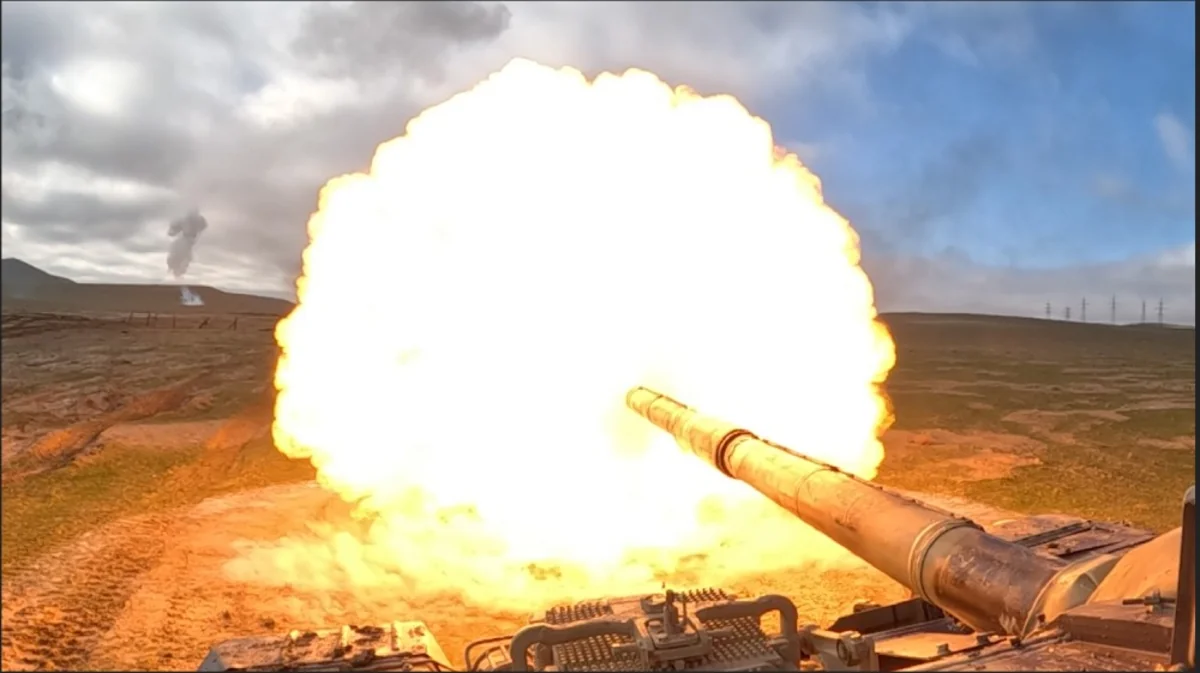 MN: Tank bölmələri şərti düşmənə yaxınlaşma, hədəflərin məhv edilməsi üzrə tapşırıqlar icra ediblər