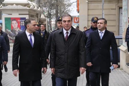 Gəncədə qanunsuz küçə ticarəti ilə bağlı reyd keçirilib