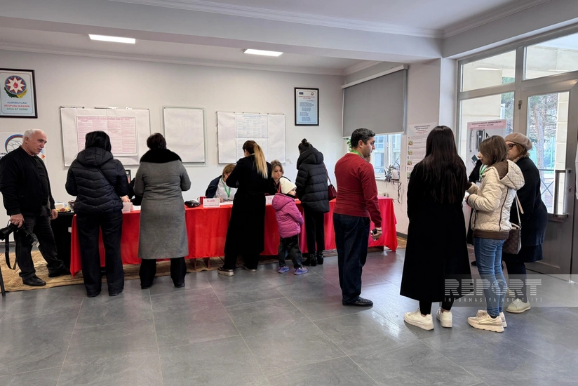 Məntəqə sədri: Səsvermə şəffaf qaydada davam edir