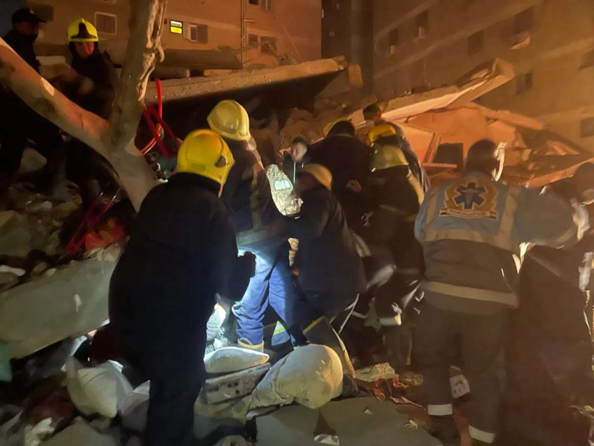 Misirdə çoxmərtəbəli yaşayış binası uçub, ölənlər və xəsarət alanlar var - YENİLƏNİB