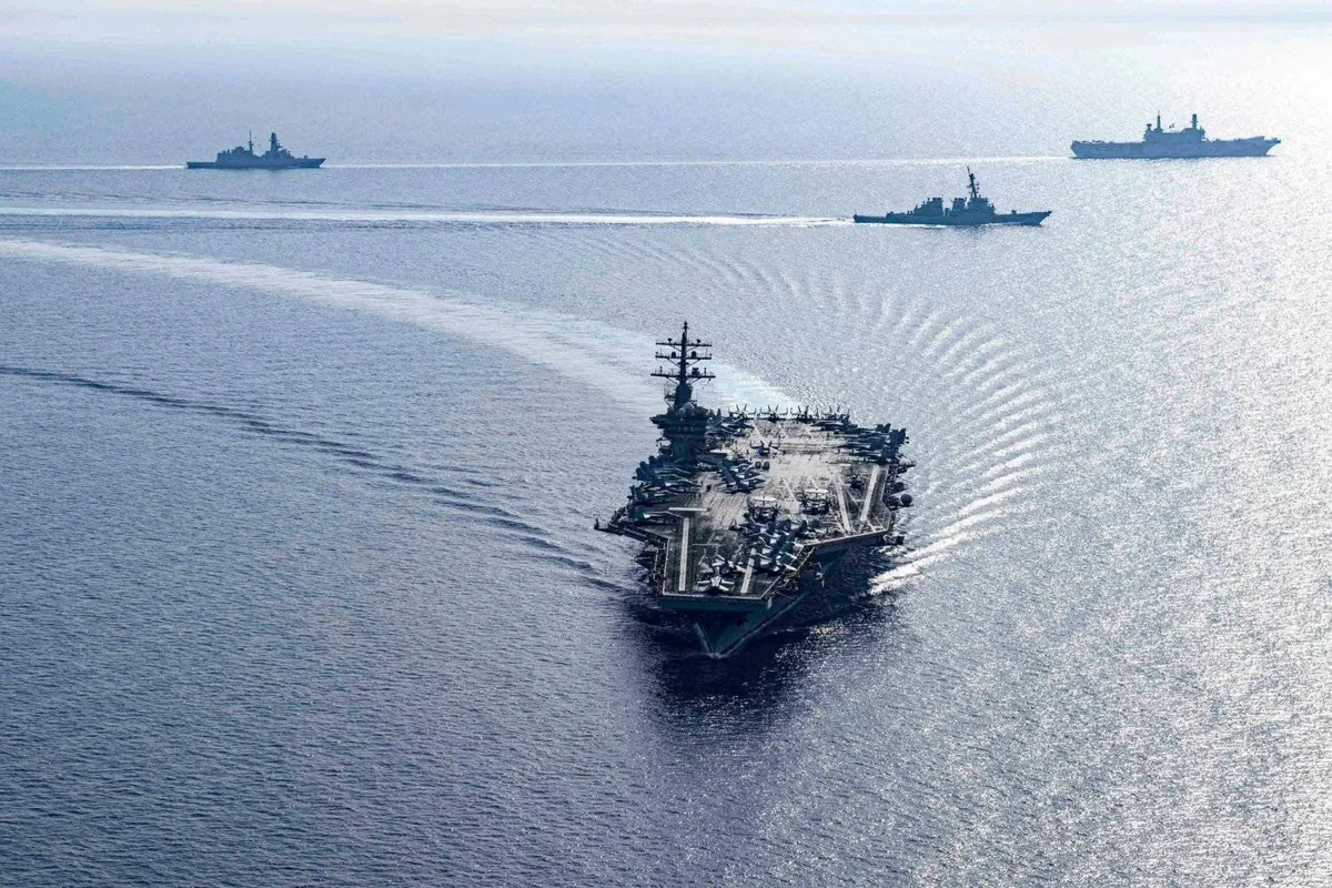 Авианосец ВМС США зашел в район Оманского залива к югу от Ирана
