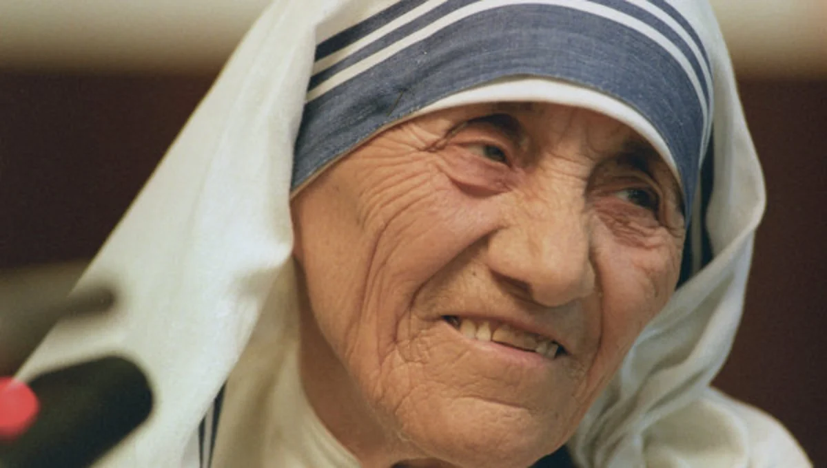 ​Roma Papası Tereza ananın müqəddəsləşməsinə maneəni aradan götürüb