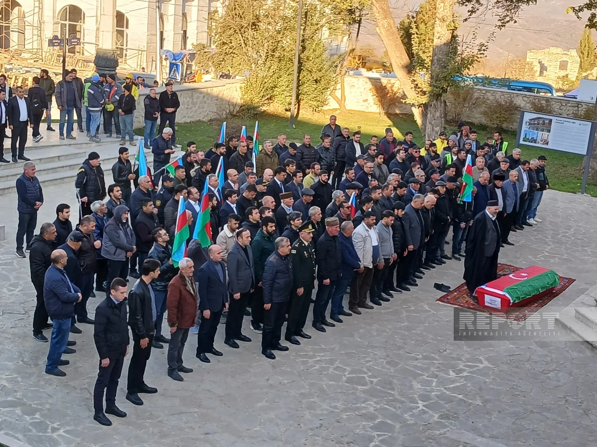 Şuşada Birinci Qarabağ müharibəsinin şəhidi Hidayət Qarayev dəfn edilib