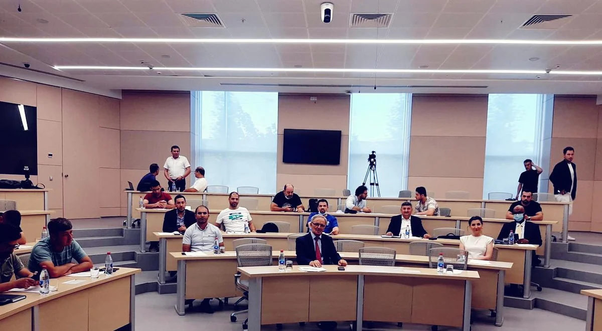 Bakıda Jurnalistlərin münaqişə zonasında davranışları” təlimi keçirilir