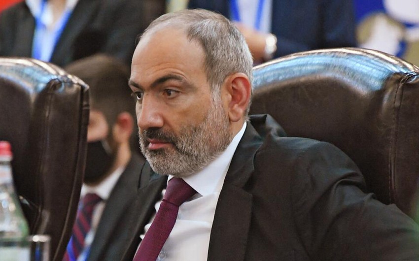 İstefa verməyən Paşinyan –  keşiş və havadarlarının ələ saldığı cəmiyyət - ANALİZ