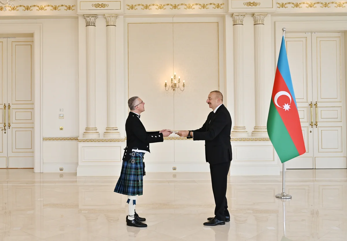 Prezident İlham Əliyev Böyük Britaniyanın yeni səfirinin etimadnaməsini qəbul edib - YENİLƏNİB