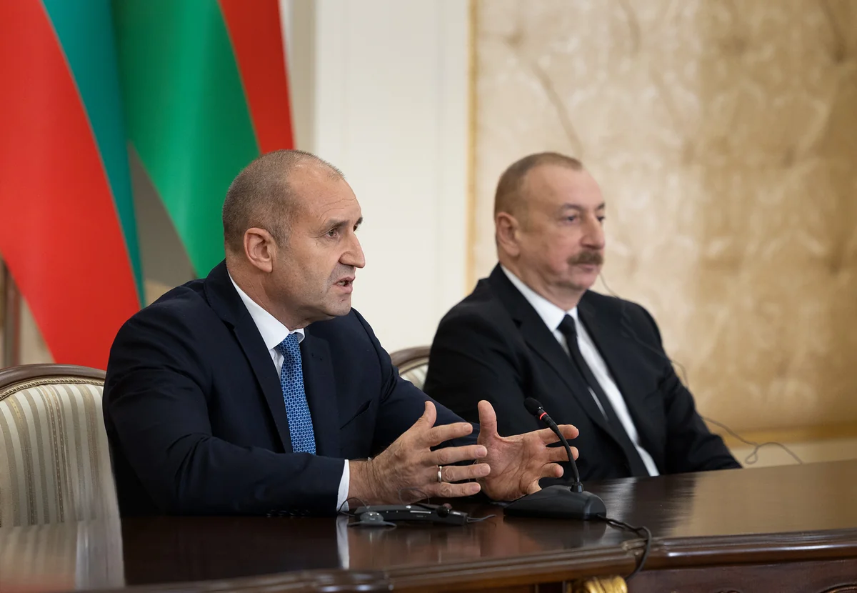 Radev: Bolqarıstan və Azərbaycan strateji üstünlüklərdən istifadə etməyə çalışır