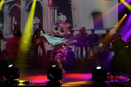 Heydər Əliyev Mərkəzinin parkında Xalq artisti Aygün Kazımovanın konserti olub