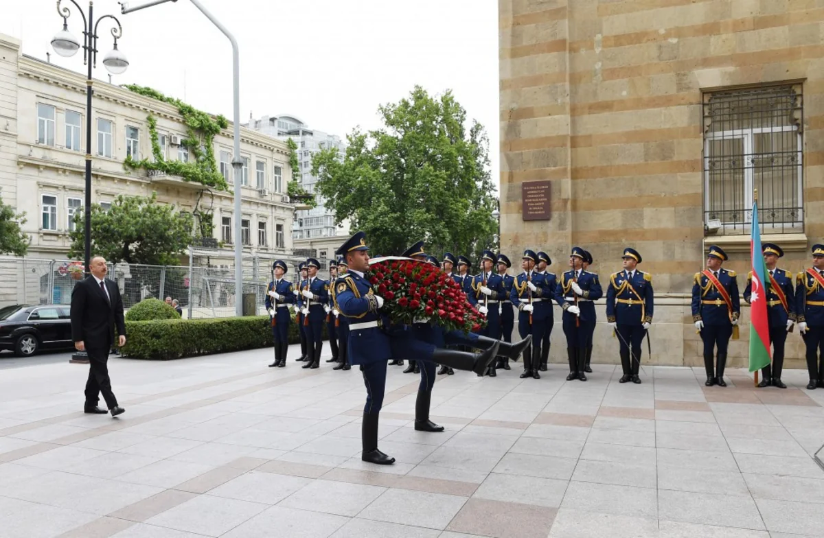 President Ilham Aliyev visits memorial in honor of Azerbaijan Democratic Republic