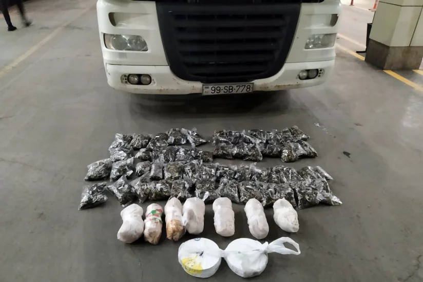 Gömrük nəzarətindən gizlədilən etiketlər aşkar edilib