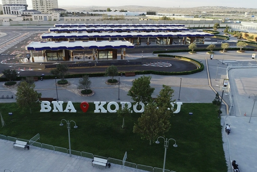 “Koroğlu” Nəqliyyat Mübadilə Mərkəzində avtobusda yanğın baş verib