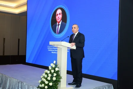 Heydər Əliyevin 100 illik yubileyinə həsr olunan “Müstəqil Azərbaycanın Banisi” adlı konfrans keçirilib