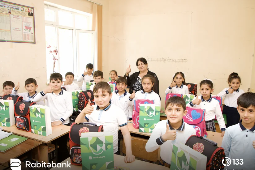 Rabitəbankdan Ümumdünya Kitab Günündə Ağdam kənd məktəbinə dəstək