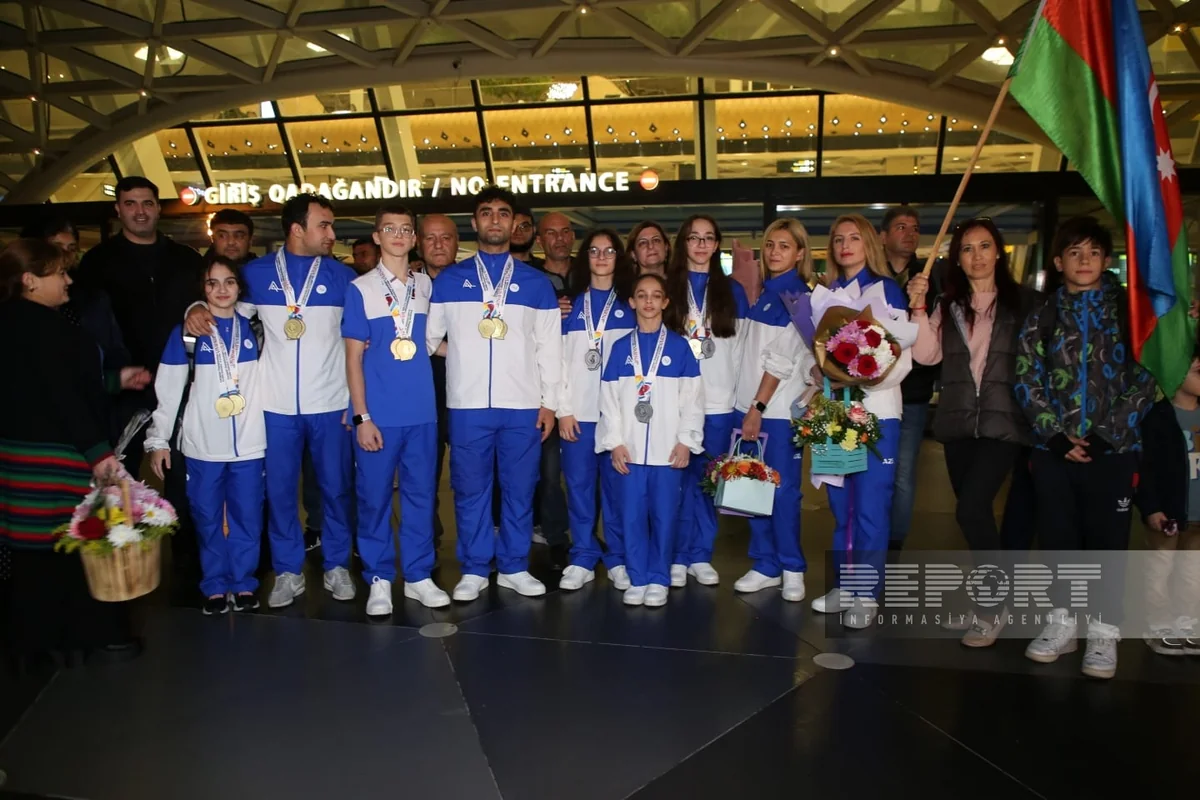 Avropa çempionatında uğurla çıxış etmiş gimnastlar Vətənə qayıdıblar