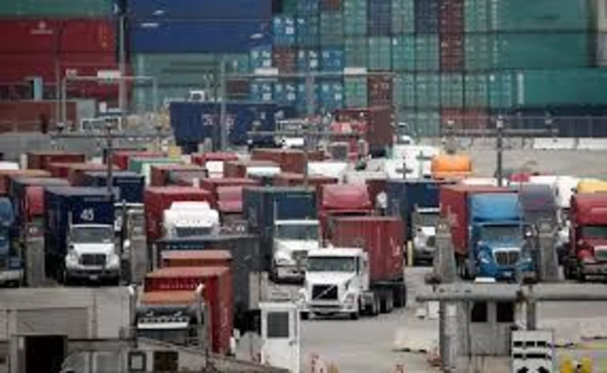 США задумали обложить пошлинами французские товары в ответ на цифровой налог