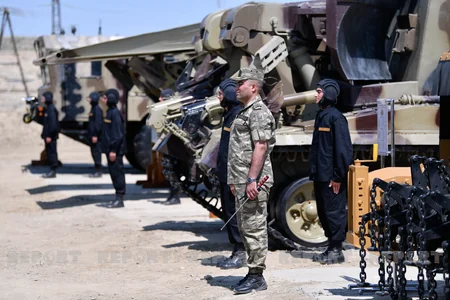 Yerin altındakı düşməni axtaranlar - mühəndis-istehkam hərbi hissəsindən - FOTOREPORTAJ