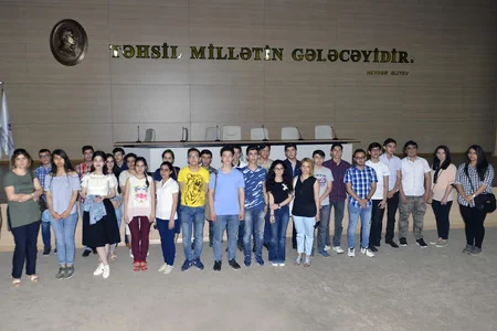 Bakı Ali Neft Məktəbində valideynlərin iştirakı ilə “Açıq qapı günü” keçirilib