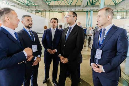 Azerbaijan Fish Farm released 100.000 Sturgeon and 20.000 Salmon into the Caspian Sea