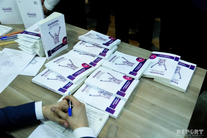 “Könüllülük: Uğurun formulu” kitabının imza günü keçirilib - FOTO