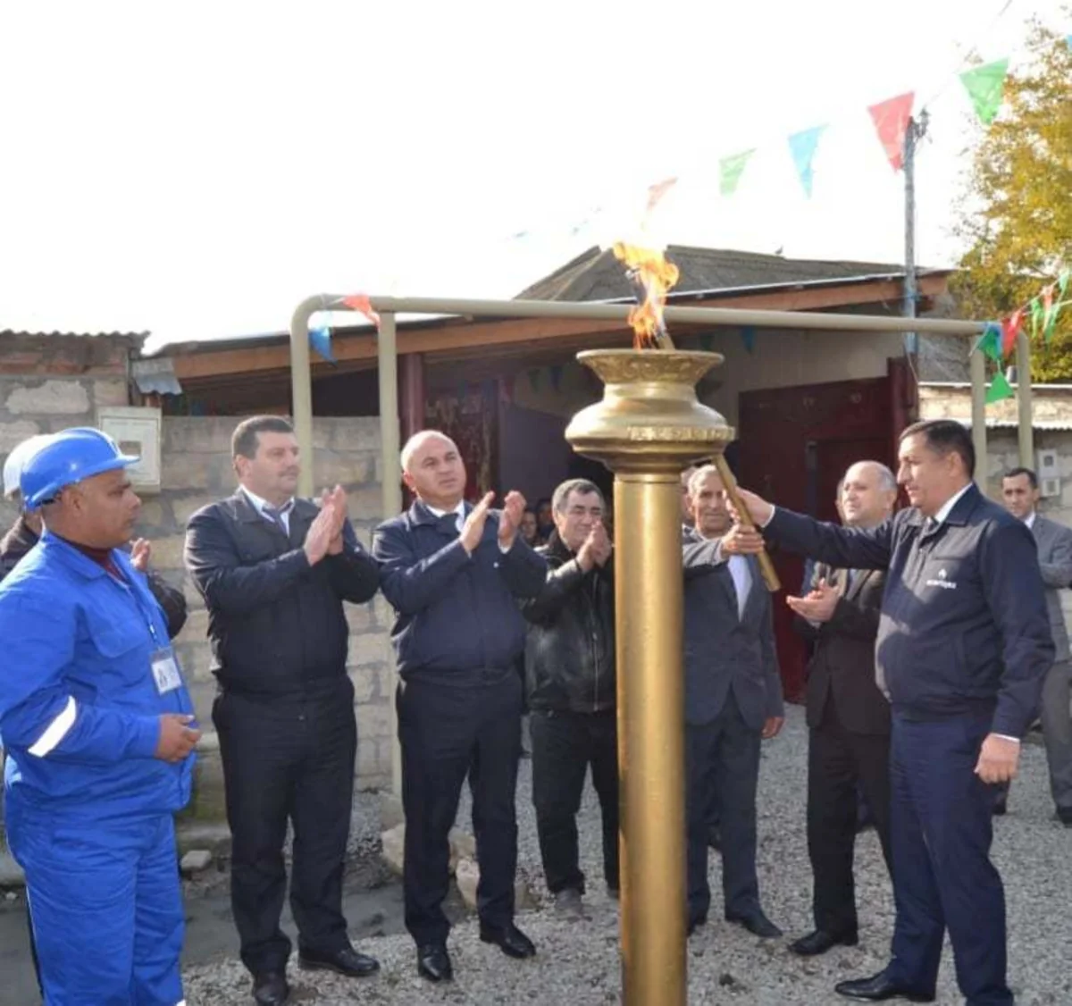 Zərdab və Mingəçevirin yaşayış massivlərinin qazlaşdırma işləri başa çatdırılıb