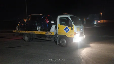 В Баку столкнулись два автомобиля, есть пострадавшие