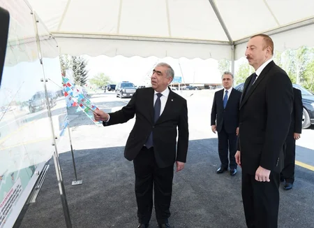 Prezident Xaçmazda avtomobil yolunun açılışında iştirak edib - YENİLƏNİB