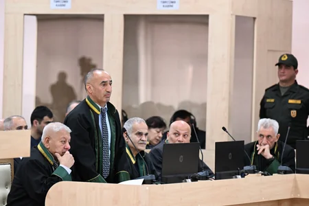 Ermənistanın hərbi təcavüzü nəticəsində çoxsaylı cinayətlər törətməkdə təqsirləndirilən şəxslərin məhkəməsi davam etdirilir