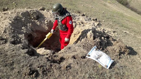 ANAMA Tovuzda 3 evin həyətini mərmilərdən təmizlədi