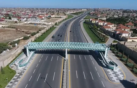 Prezident Mərdəkan-Zuğulba yolunda yerüstü piyada keçidinin açılışını edib