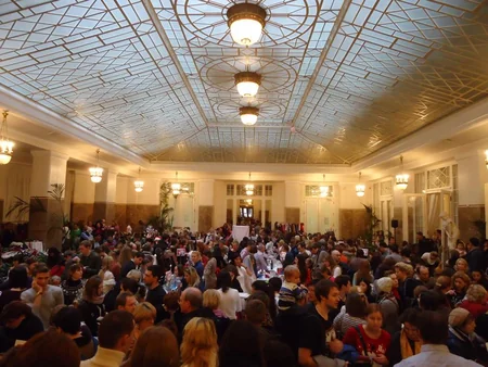 Azərbaycan Baş Konsulluğu Sankt-Peterburqda keçirilən beynəlxalq xeyriyyə yarmarkasında iştirak edib