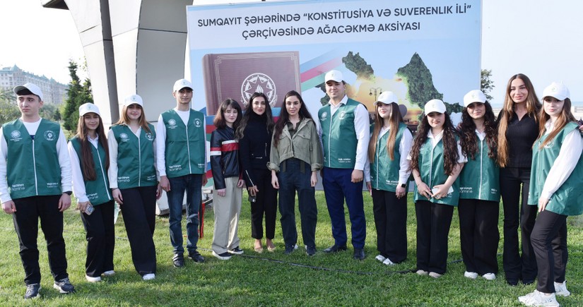 Leyla Əliyeva və Arzu Əliyeva Sumqayıtda ağacəkmə aksiyasında iştirak ediblər
