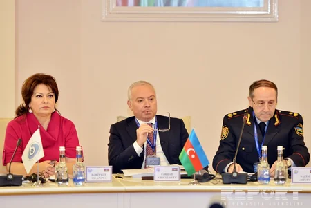 Bakıda “İnsan və vətəndaş hüquq azadlıqlarının konstitusiya təminatının aktual problemləri” mövzusunda tədbir keçirilib