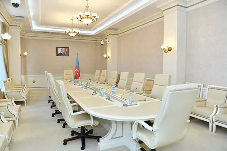 Milli Məclisin zallarına adlar verildi